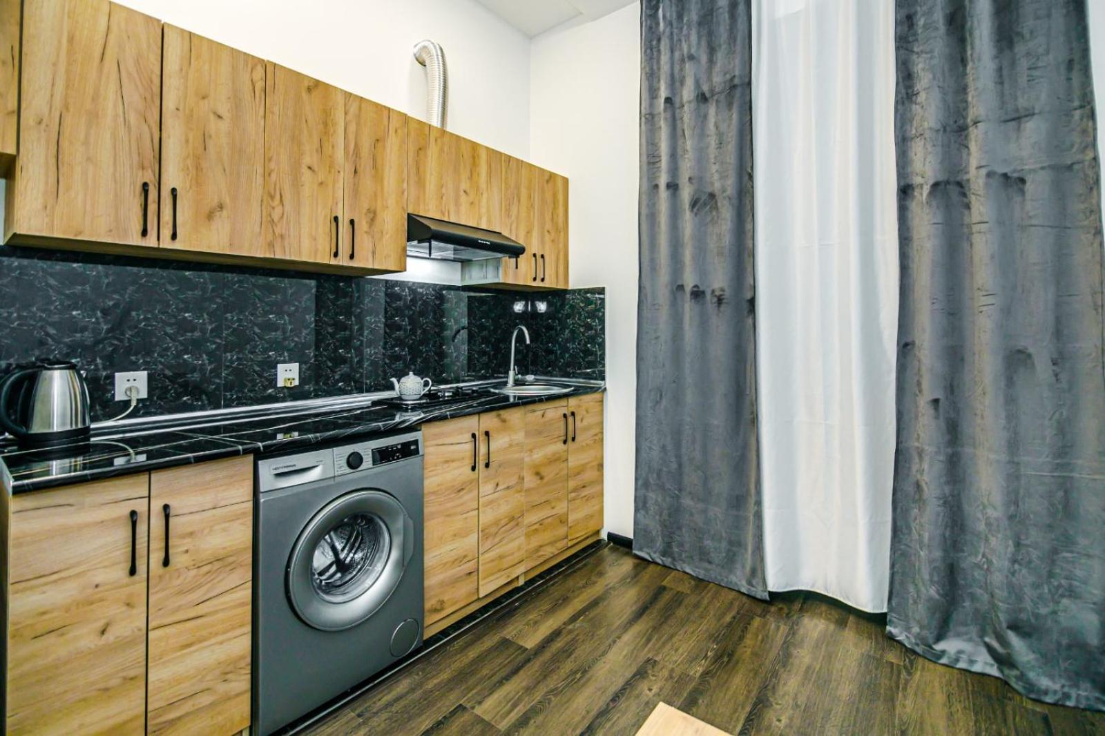 M Estate. 2 Room Home In Targovu Baky Esterno foto