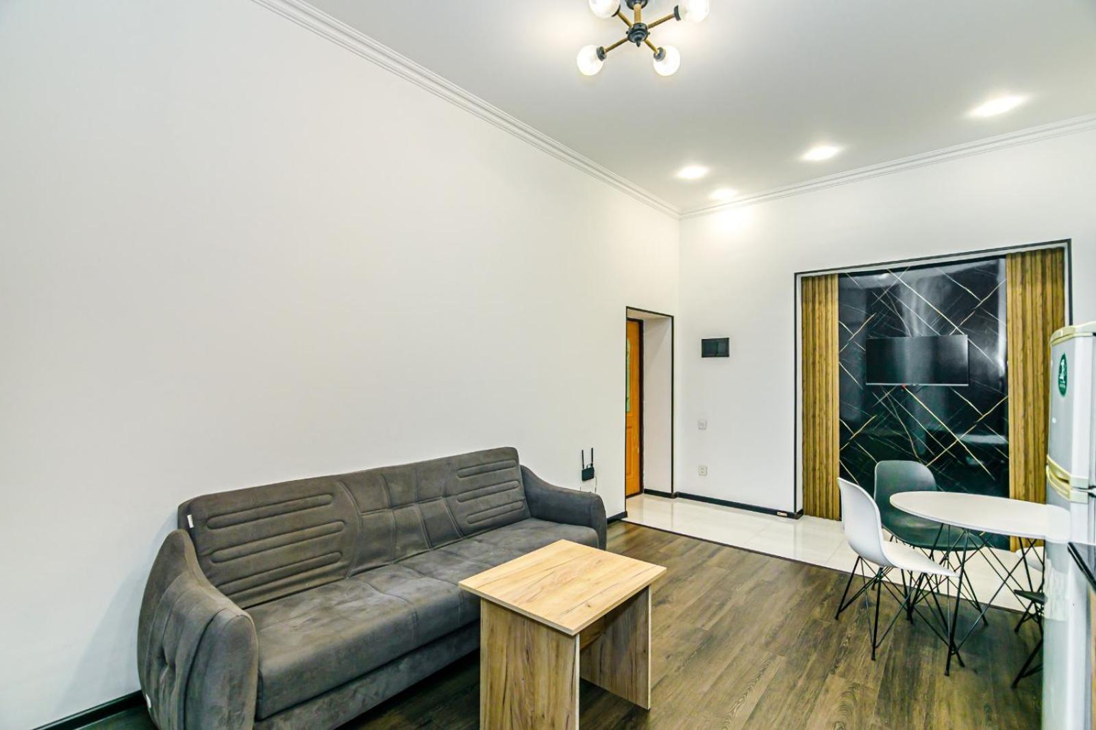 M Estate. 2 Room Home In Targovu Baky Esterno foto